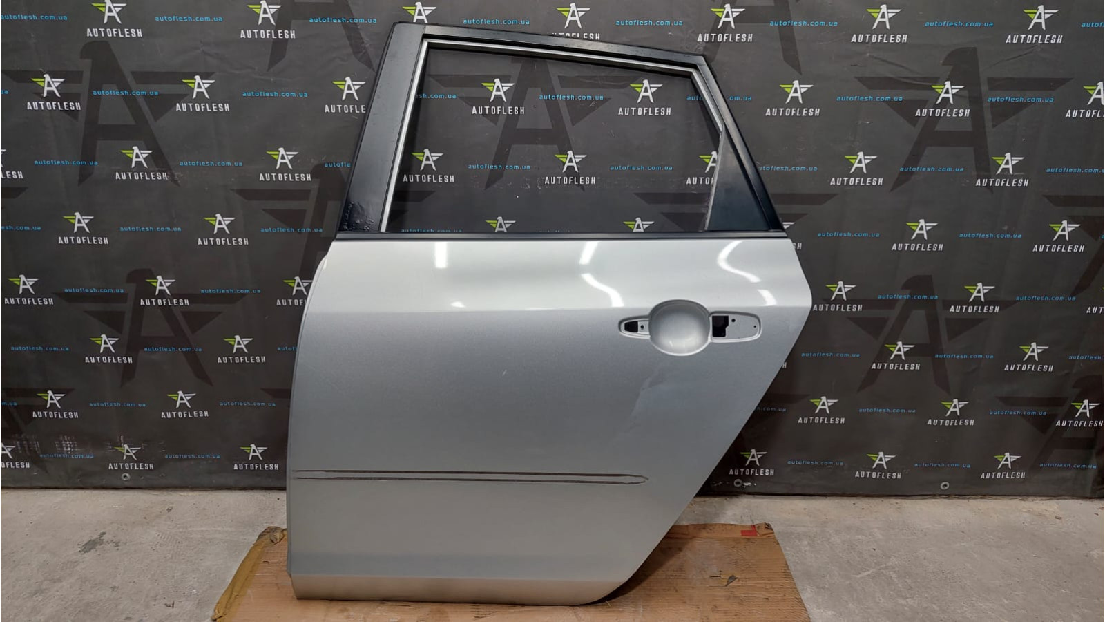 Дверь задняя левая BP4K73031D, код краски: 22V Mazda 3 BK хетчбек бу Дверь задняя левая BP4K73031D, код краски: 22V Mazda 3 BK хетчбек бу